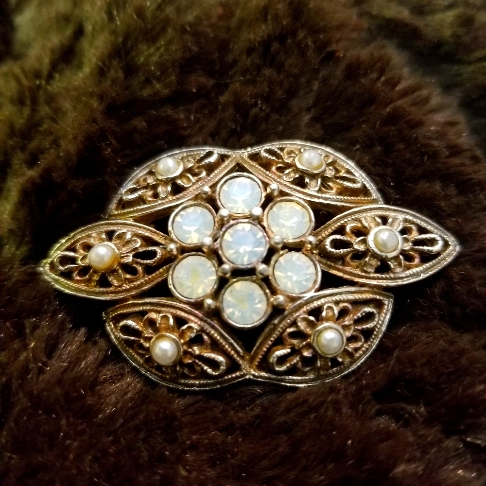 1950's Pin Brooch